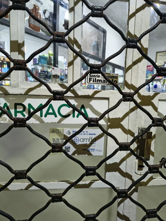 Farmacia 38 y 28