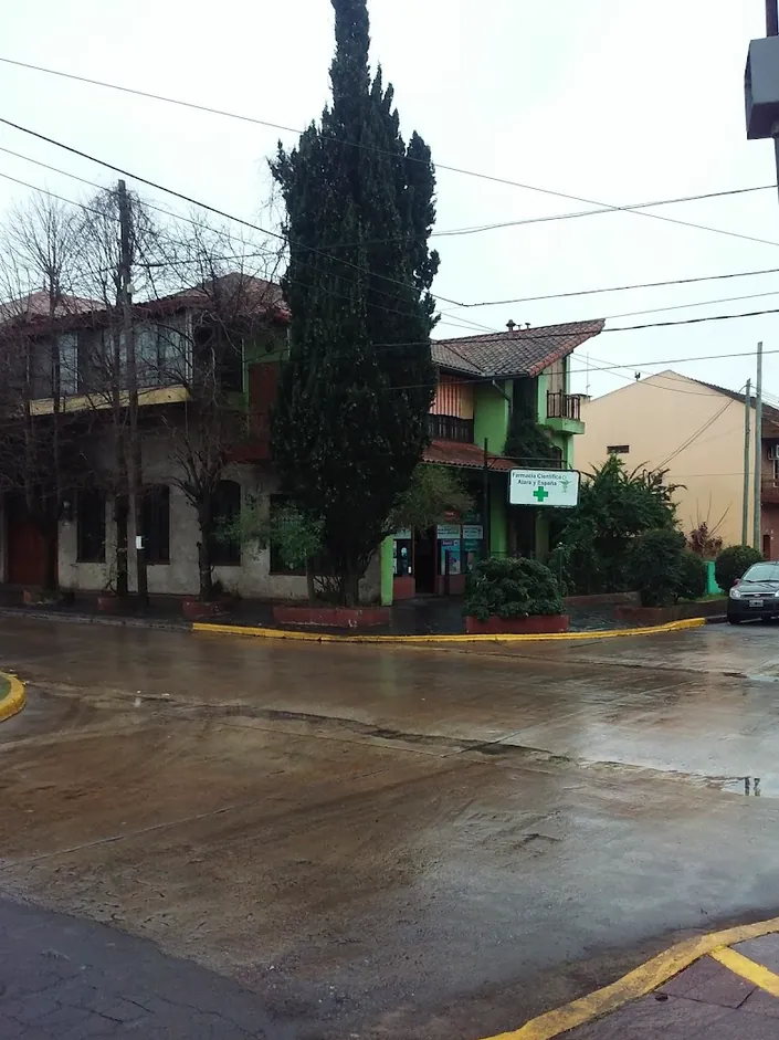 Farmacia Arata Y España