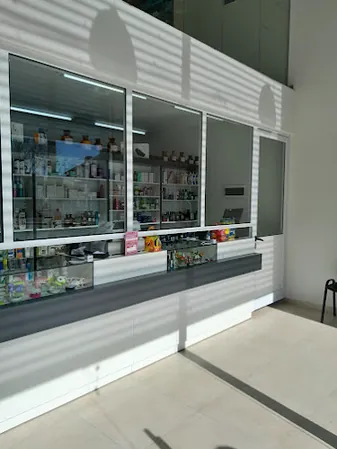 Farmacia La Loma