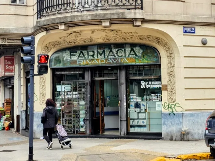 Farmacia Rivadavia, Almagro